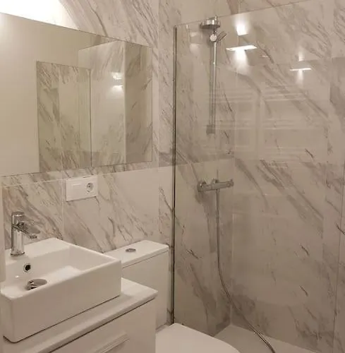 Terraza Y Piscina Con Vistas Espectaculares Al Mar Parking Cubierto Apartamento